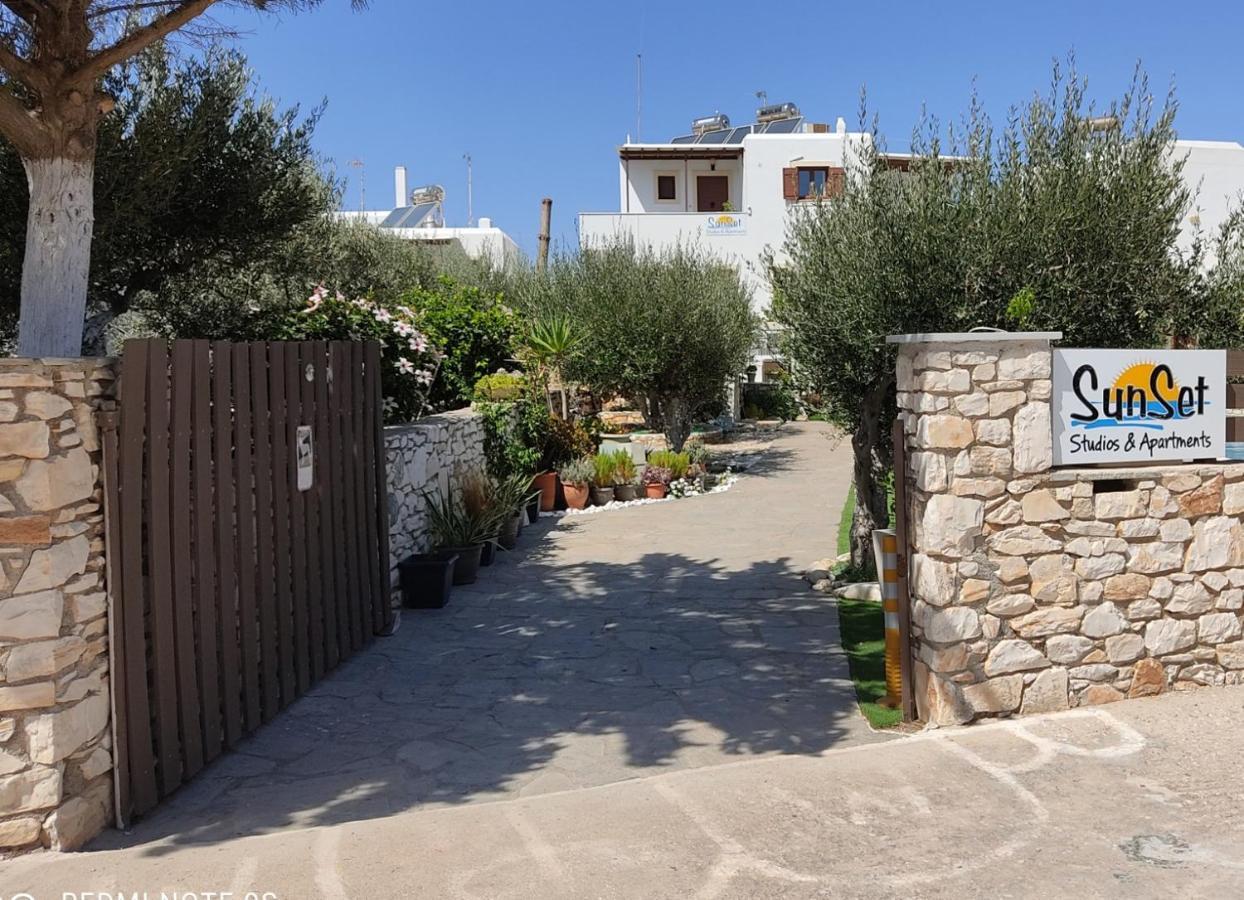 Sunset Studios And Apartments For Adults Over 21 Only Naousa  Exterior foto