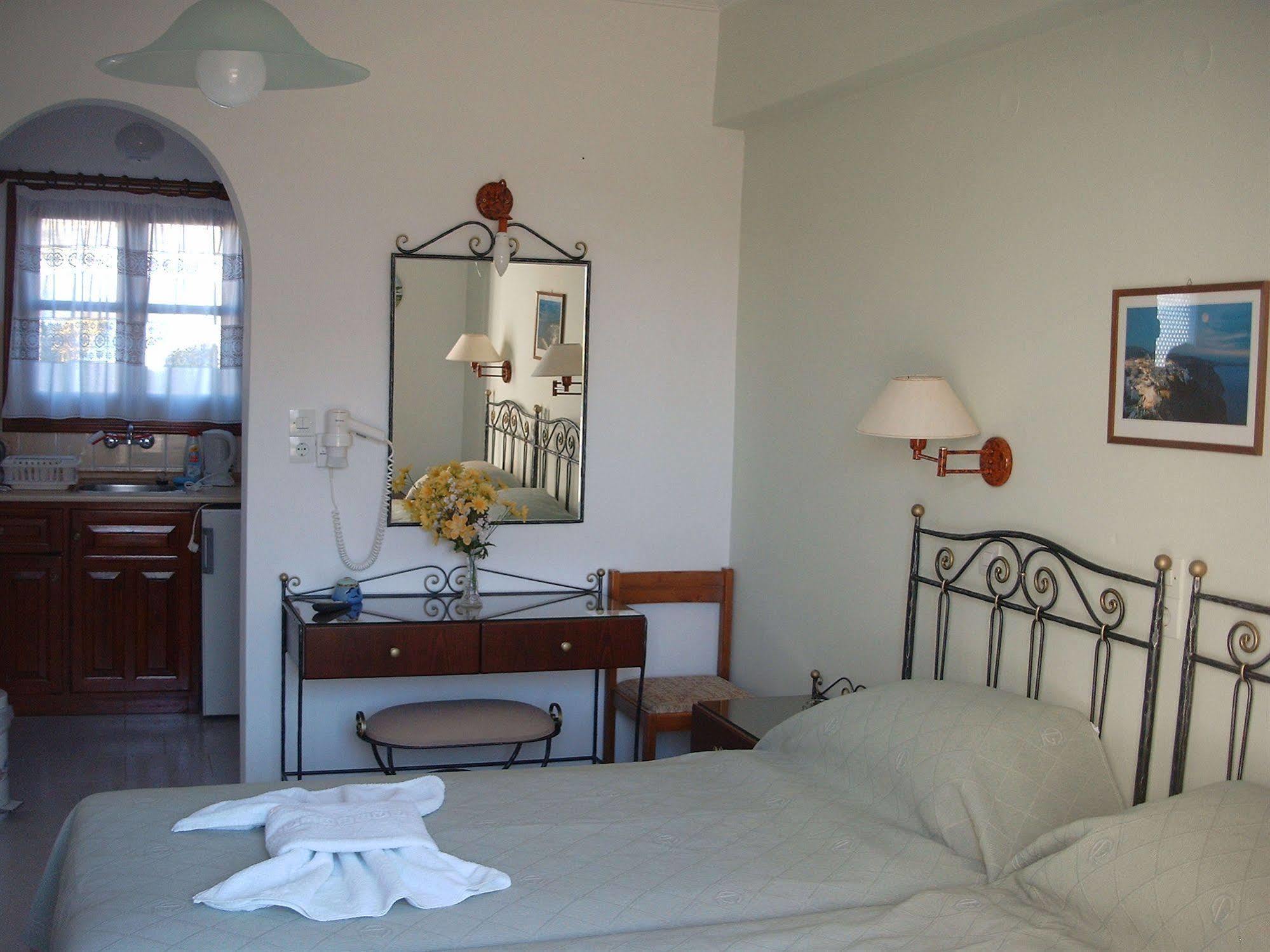 Sunset Studios And Apartments For Adults Over 21 Only Naousa  Exterior foto