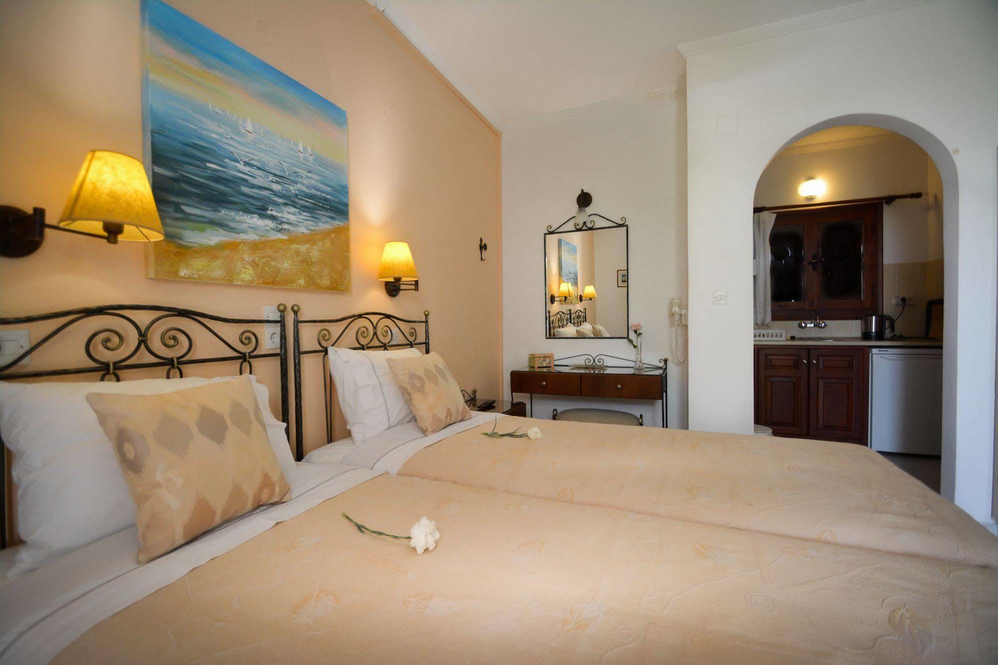 Sunset Studios And Apartments For Adults Over 21 Only Naousa  Exterior foto